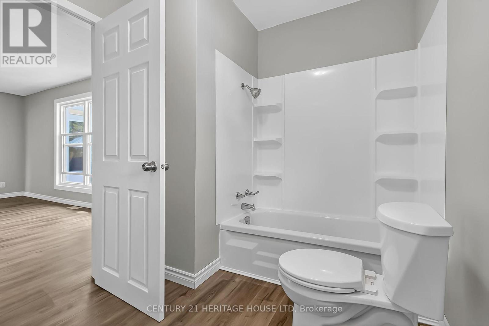 61 Regent Street S, St. Thomas, Ontario  N5R 2A4 - Photo 43 - X12407420