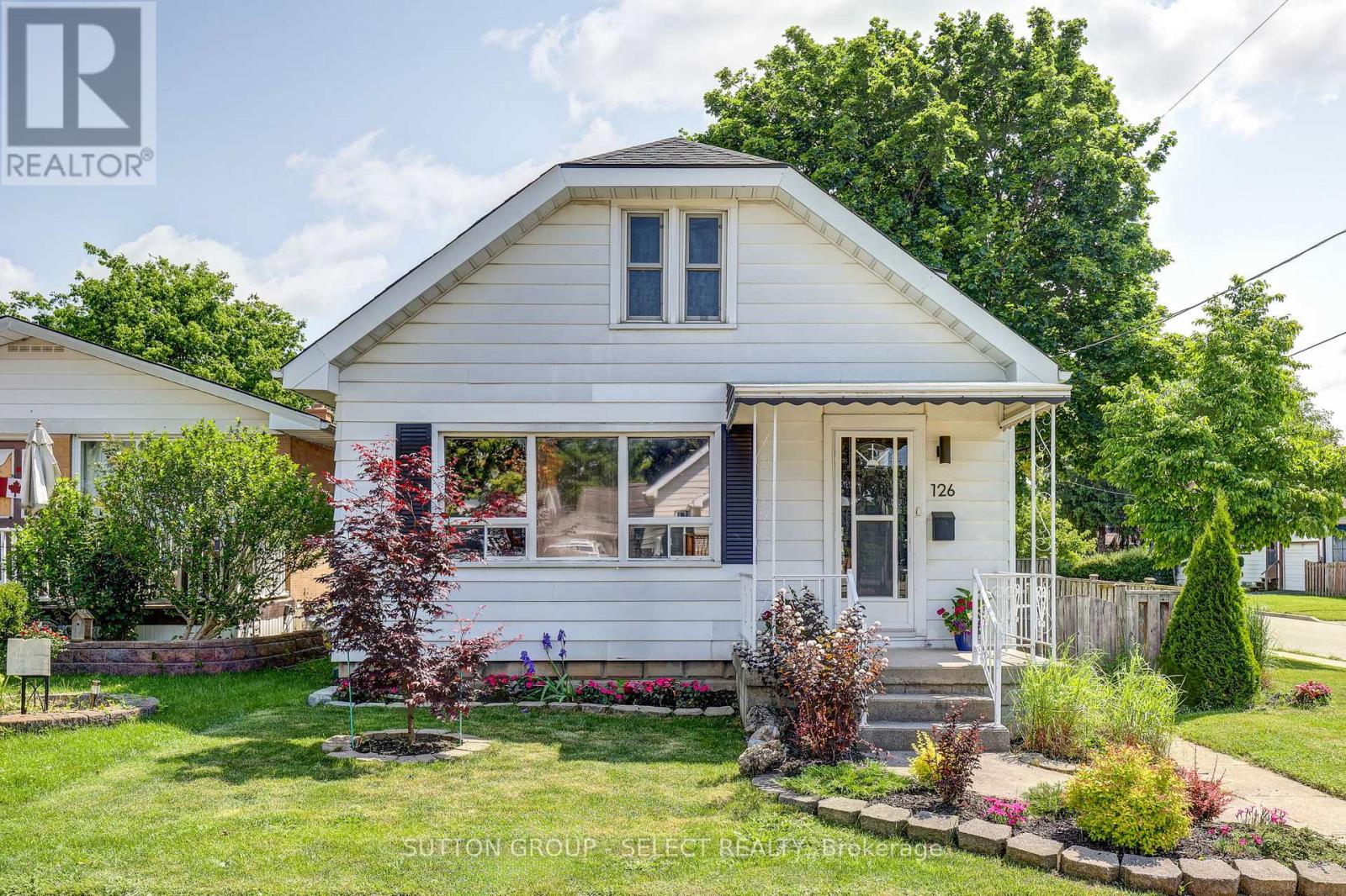 126 Brisbin Street, London East, Ontario  N5Z 2M1 - Photo 1 - X12433979