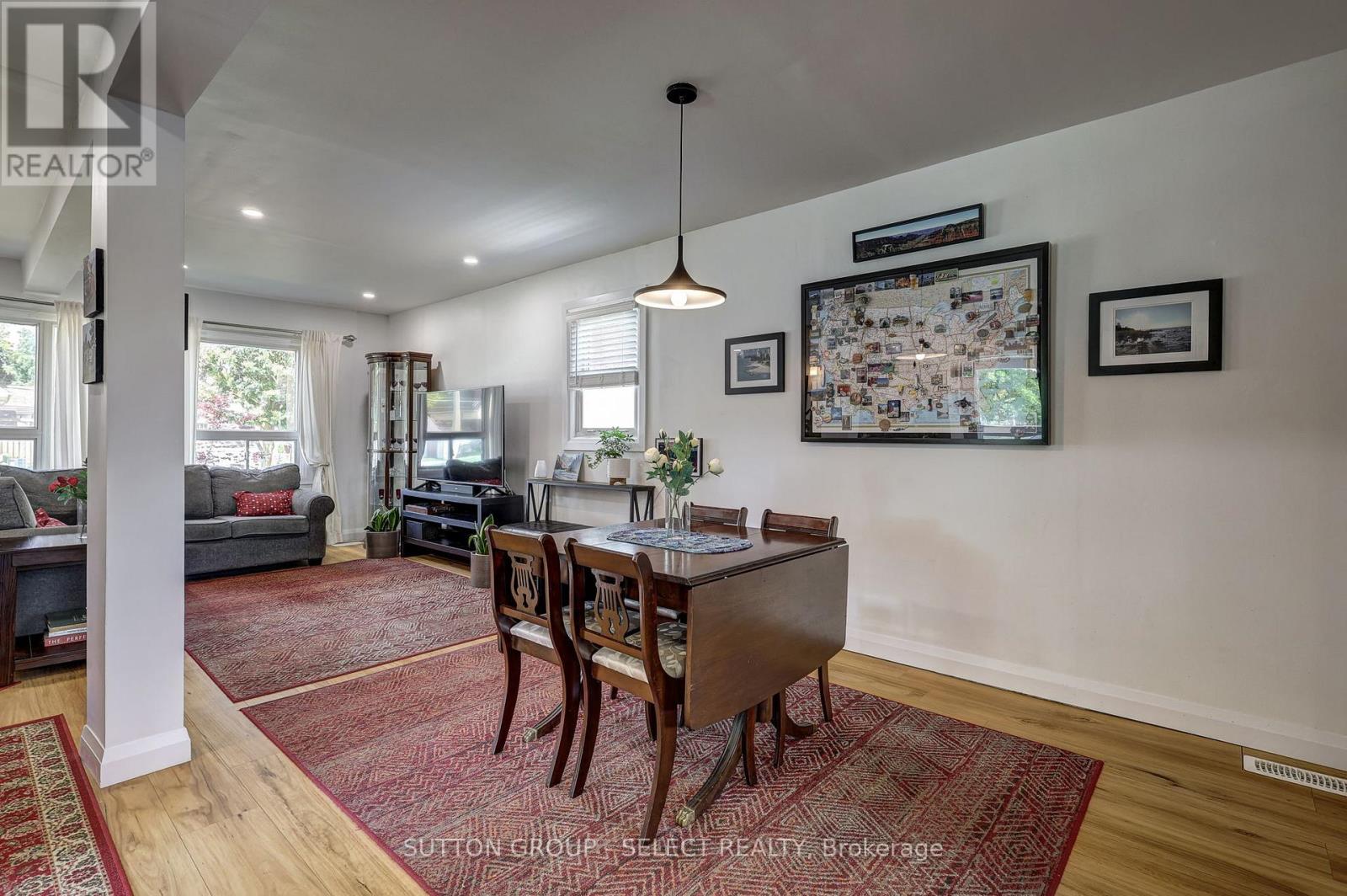 Photo 10 of 43 for 126 Brisbin Street