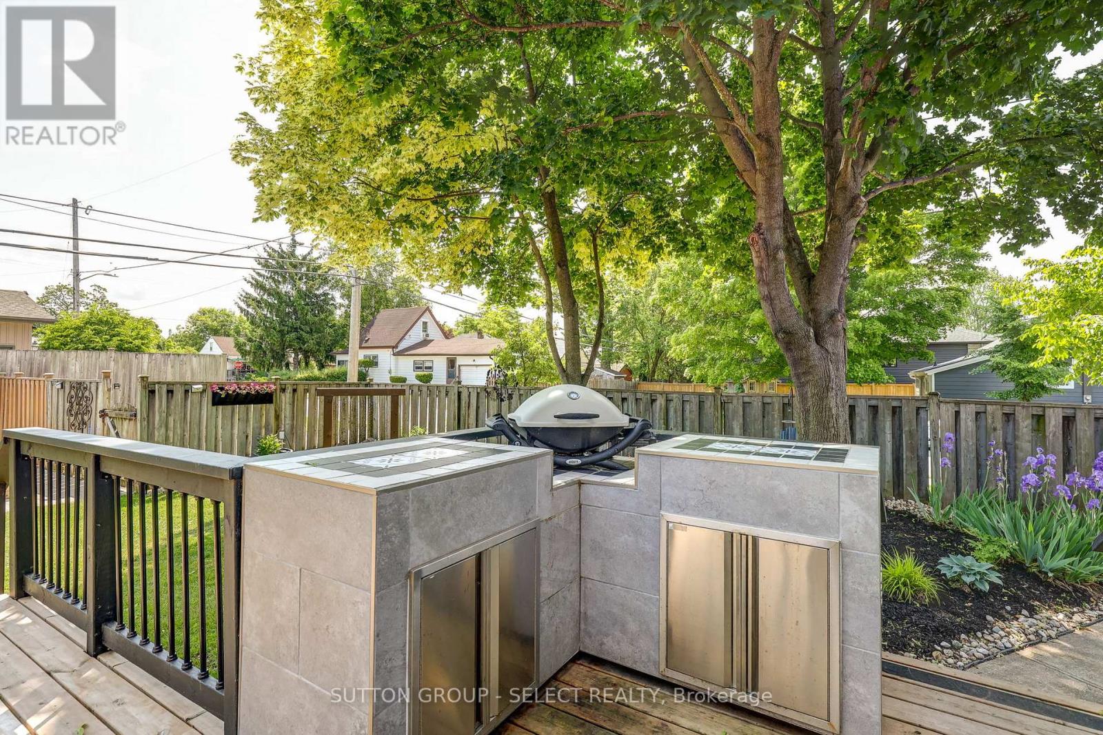 126 Brisbin Street, London East, Ontario  N5Z 2M1 - Photo 20 - X12433979