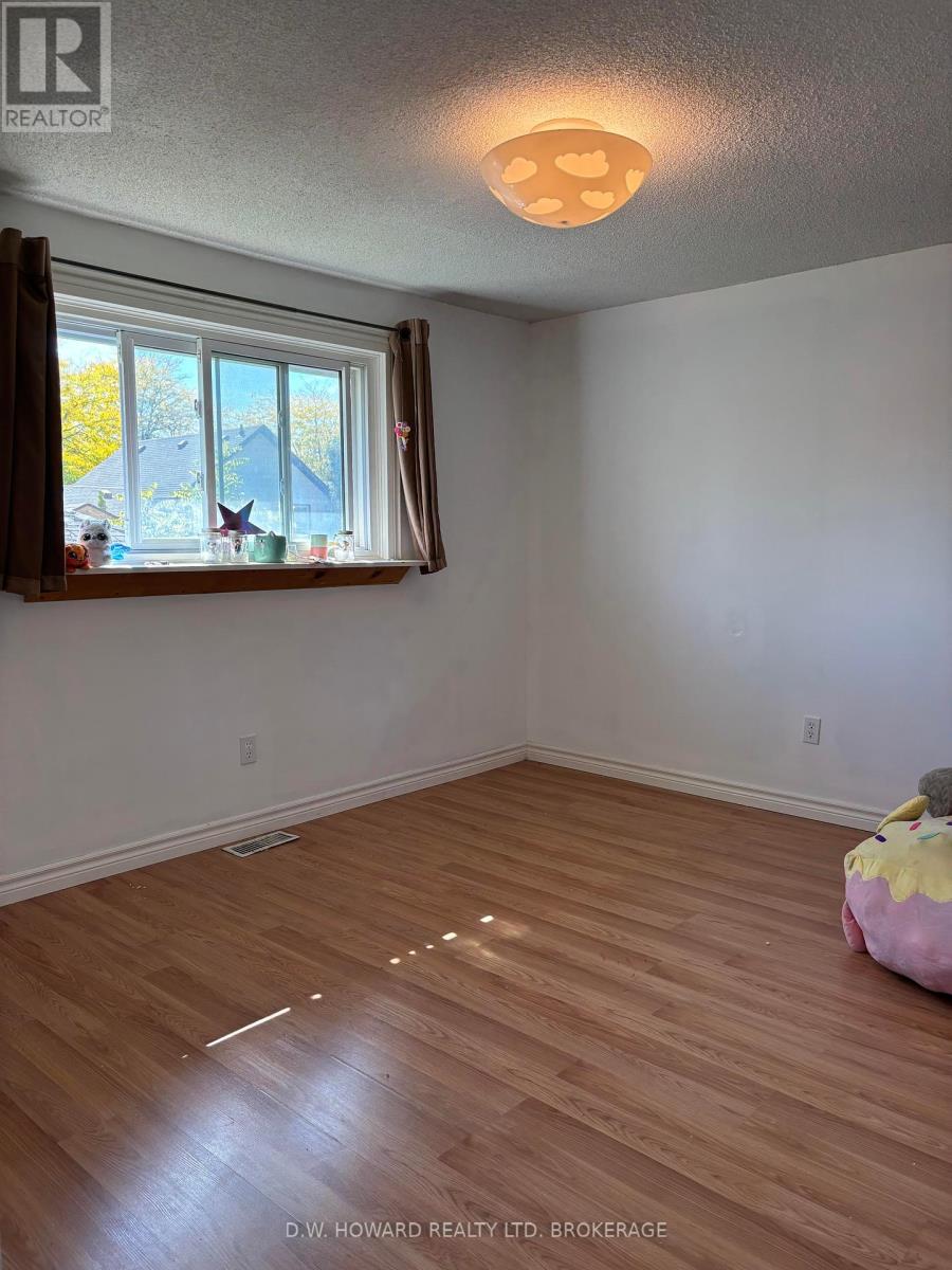 7116 Harriman Street, Niagara Falls, Ontario  L2J 3S2 - Photo 15 - X12376881
