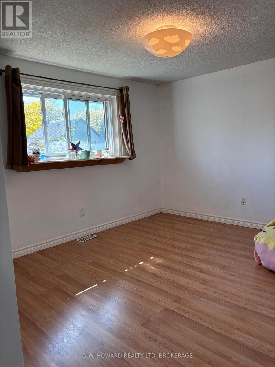 7116 Harriman Street, Niagara Falls, Ontario  L2J 3S2 - Photo 14 - X12376881