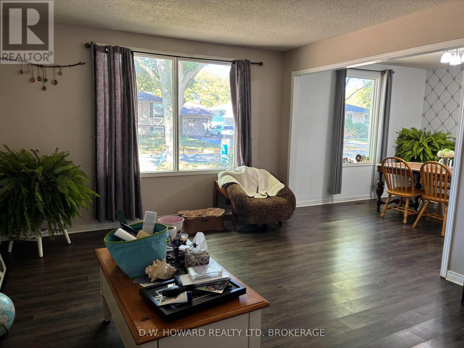 7116 Harriman Street, Niagara Falls, Ontario  L2J 3S2 - Photo 6 - X12376881