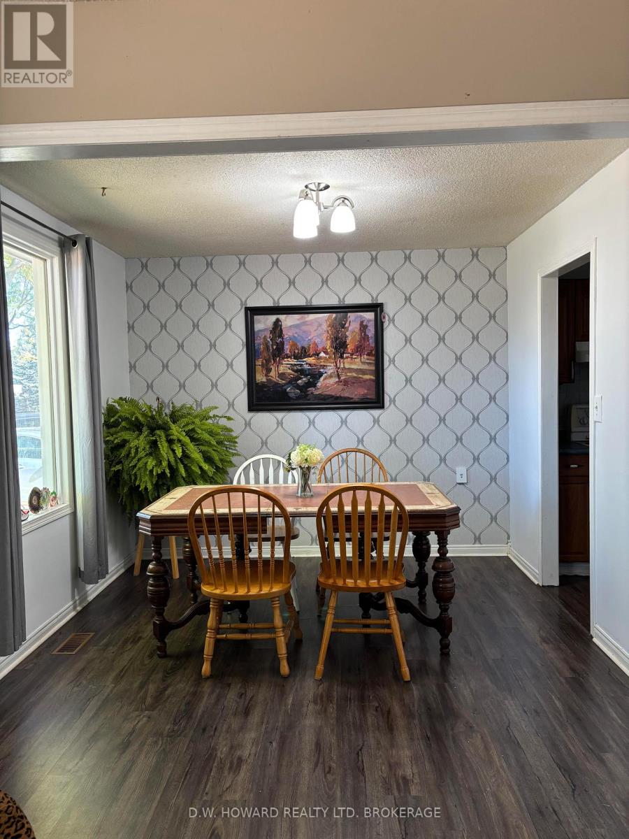 7116 Harriman Street, Niagara Falls, Ontario  L2J 3S2 - Photo 9 - X12376881
