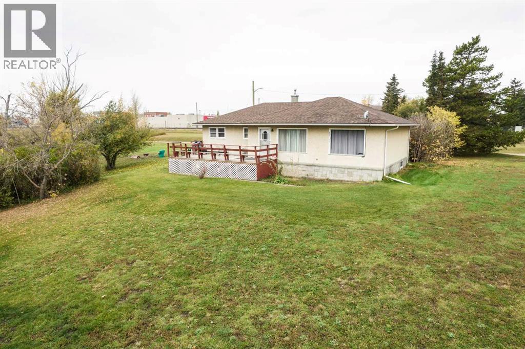 5207 49 Street, Ponoka, Alberta  T4J 1E1 - Photo 1 - A2229990