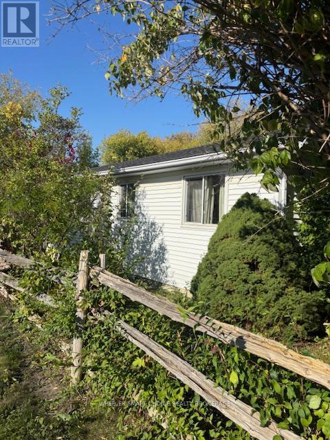 6 Ash Street, South Stormont, Ontario  K0C 1Y0 - Photo 12 - X12424303