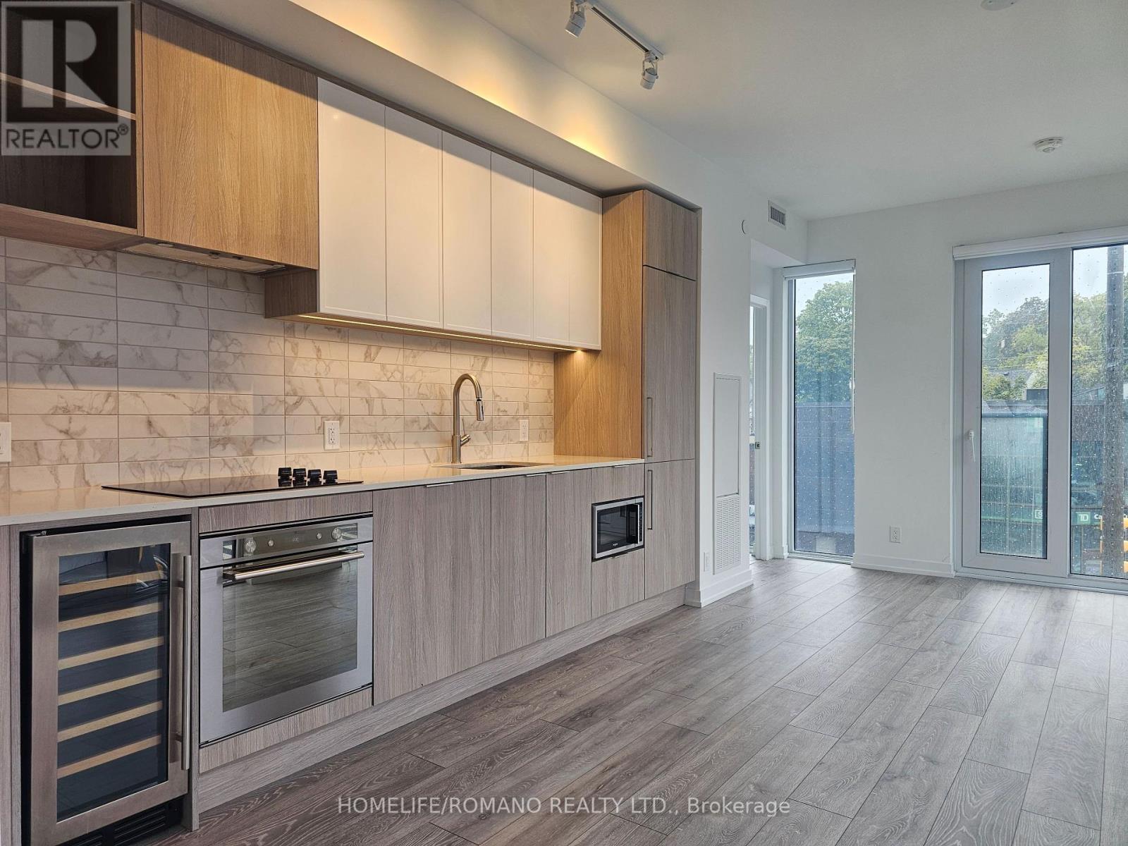 332 - 2020 BATHURST STREET, Toronto, Ontario