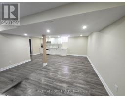 54 STIVER DRIVE, Newmarket, Ontario