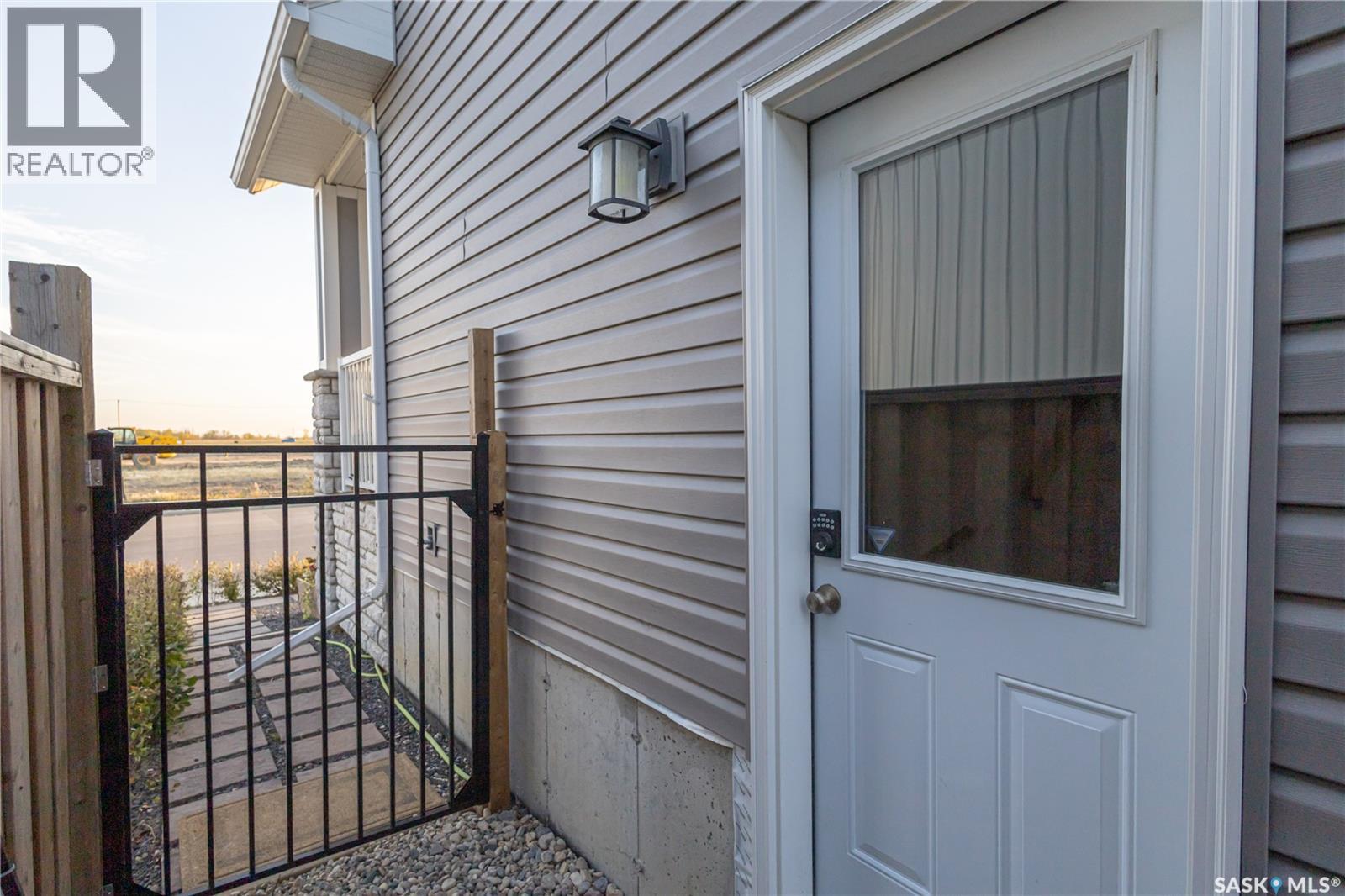 1445 Besnard Drive, Martensville, Saskatchewan  S0K 2T1 - Photo 38 - SK019659