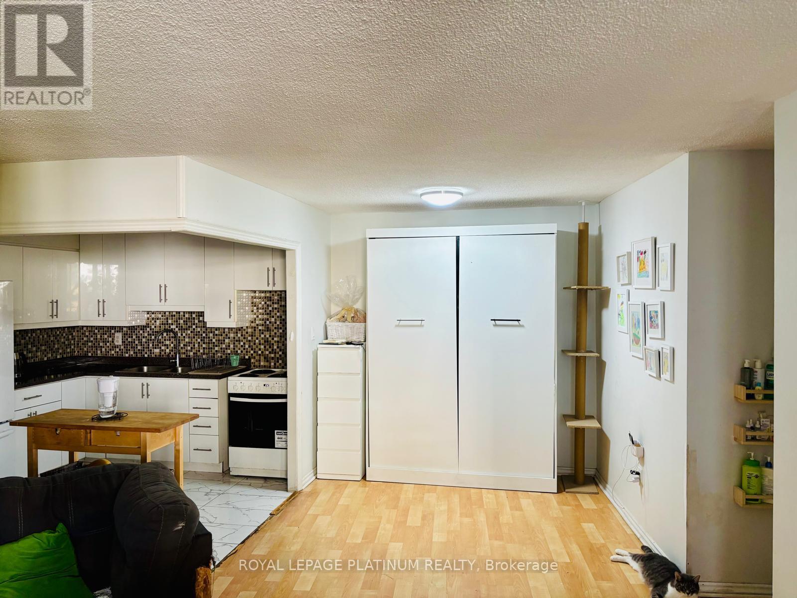 408 - 330 Dixon Road, Toronto, Ontario  M9R 1S9 - Photo 5 - W12431991