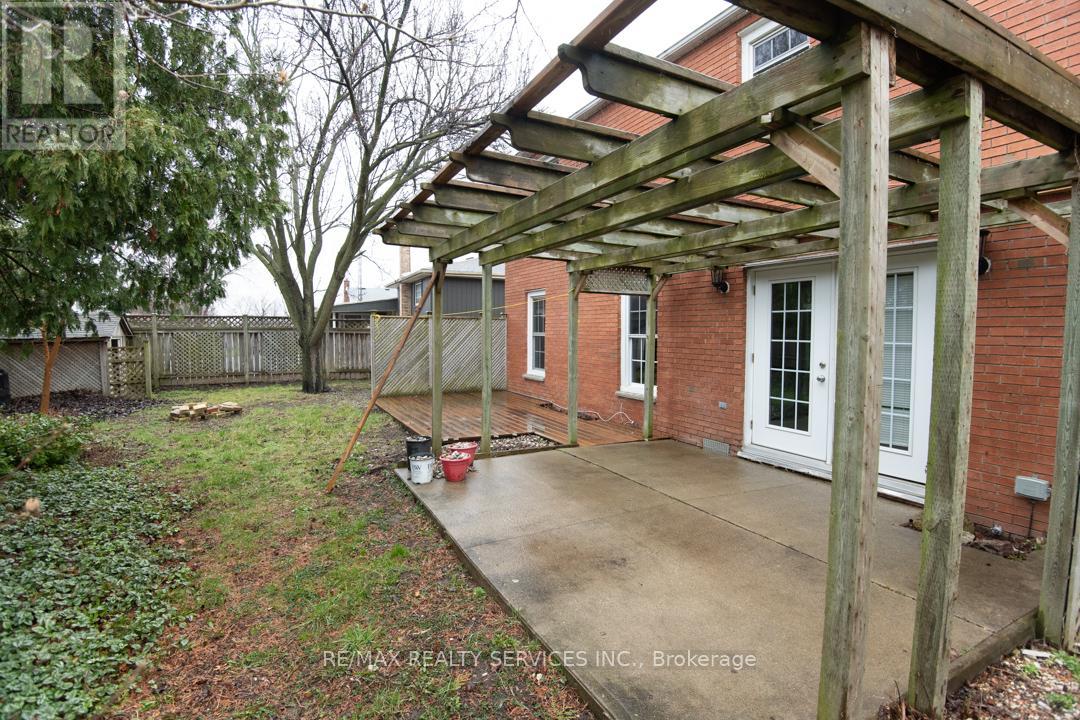 571 Sandra Crescent, Chatham-Kent, Ontario  N8A 2C8 - Photo 39 - X12076350