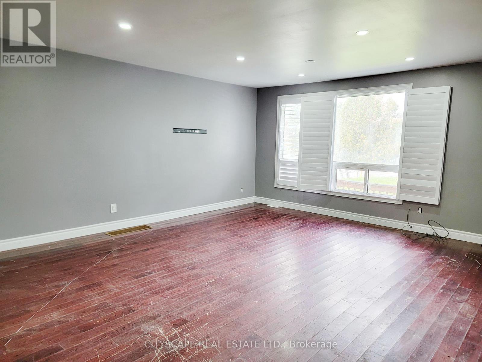 34 Robinson Avenue, Kawartha Lakes, Ontario  K0M 2B0 - Photo 12 - X12369909