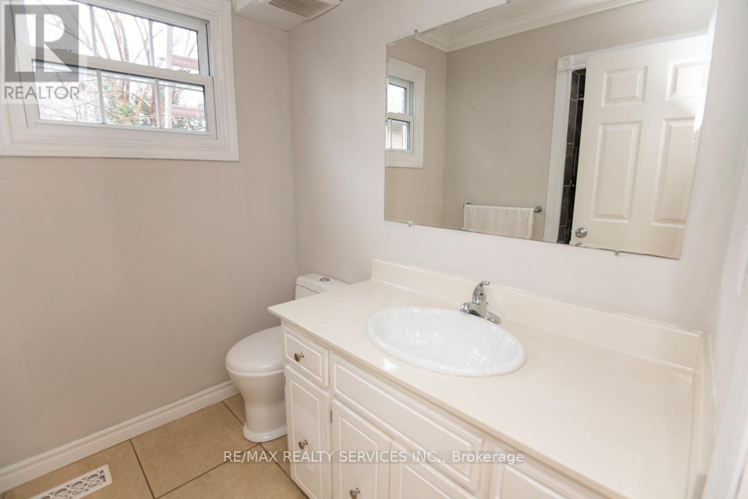 571 Sandra Crescent, Chatham-Kent, Ontario  N8A 2C8 - Photo 22 - X12076350