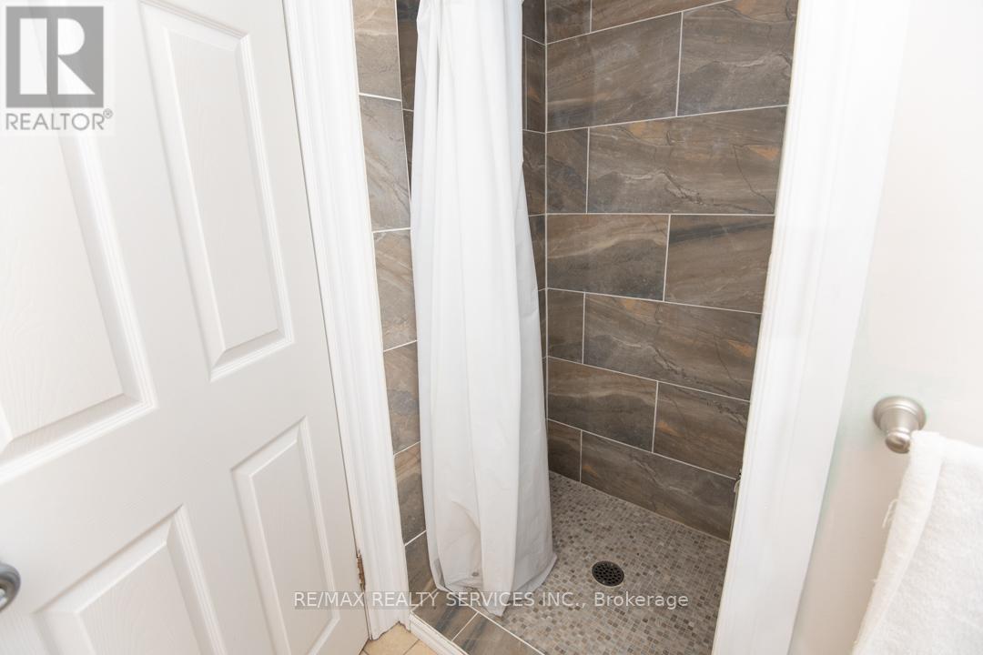 571 Sandra Crescent, Chatham-Kent, Ontario  N8A 2C8 - Photo 23 - X12076350