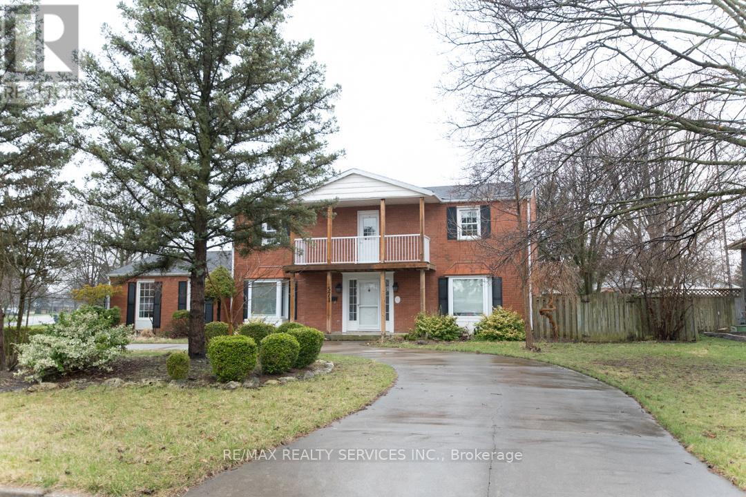 571 Sandra Crescent, Chatham-Kent, Ontario  N8A 2C8 - Photo 6 - X12076350