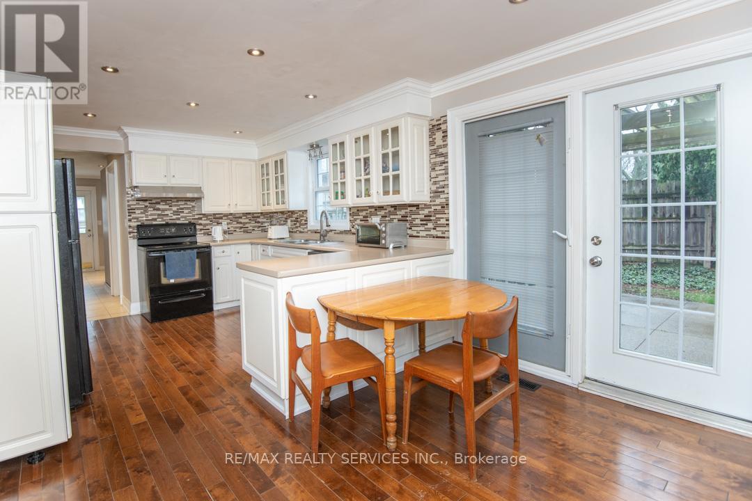 571 Sandra Crescent, Chatham-Kent, Ontario  N8A 2C8 - Photo 18 - X12076350