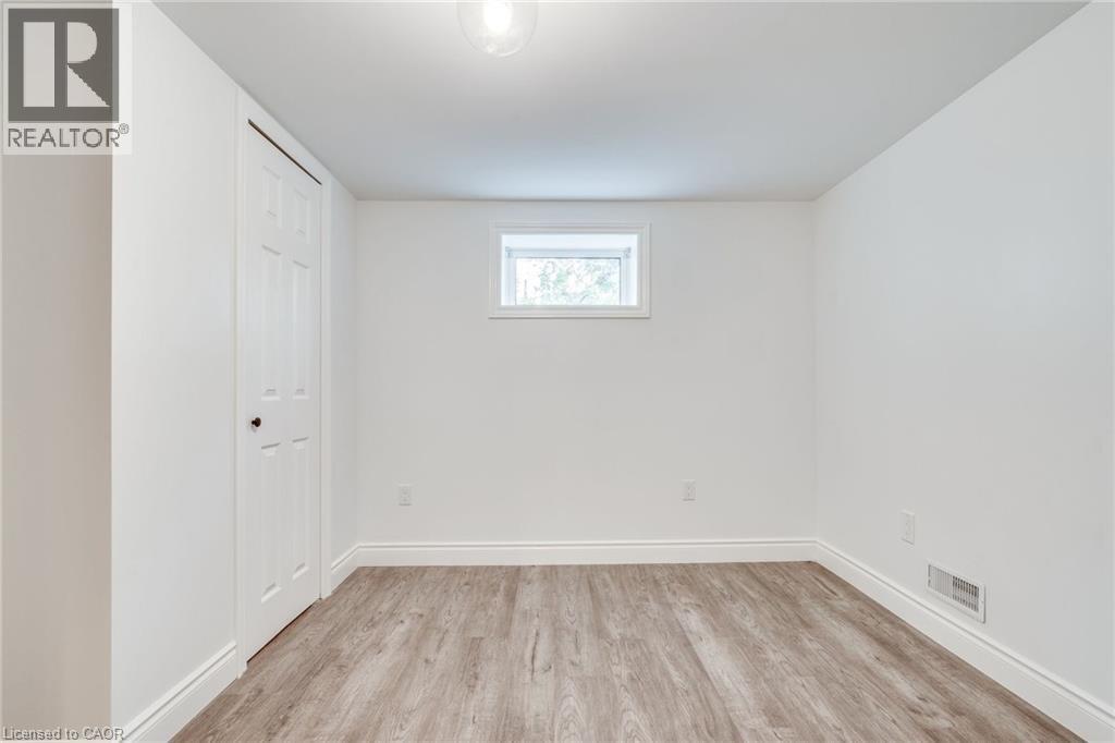 236 Fernwood Crescent Unit# 2, Hamilton, Ontario  L8T 3L6 - Photo 8 - 40774779