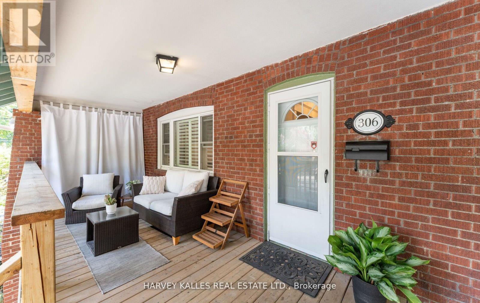 306 Wychwood Avenue, Toronto (Humewood-Cedarvale), Ontario  M6C 2T8 - Photo 3 - C12433965