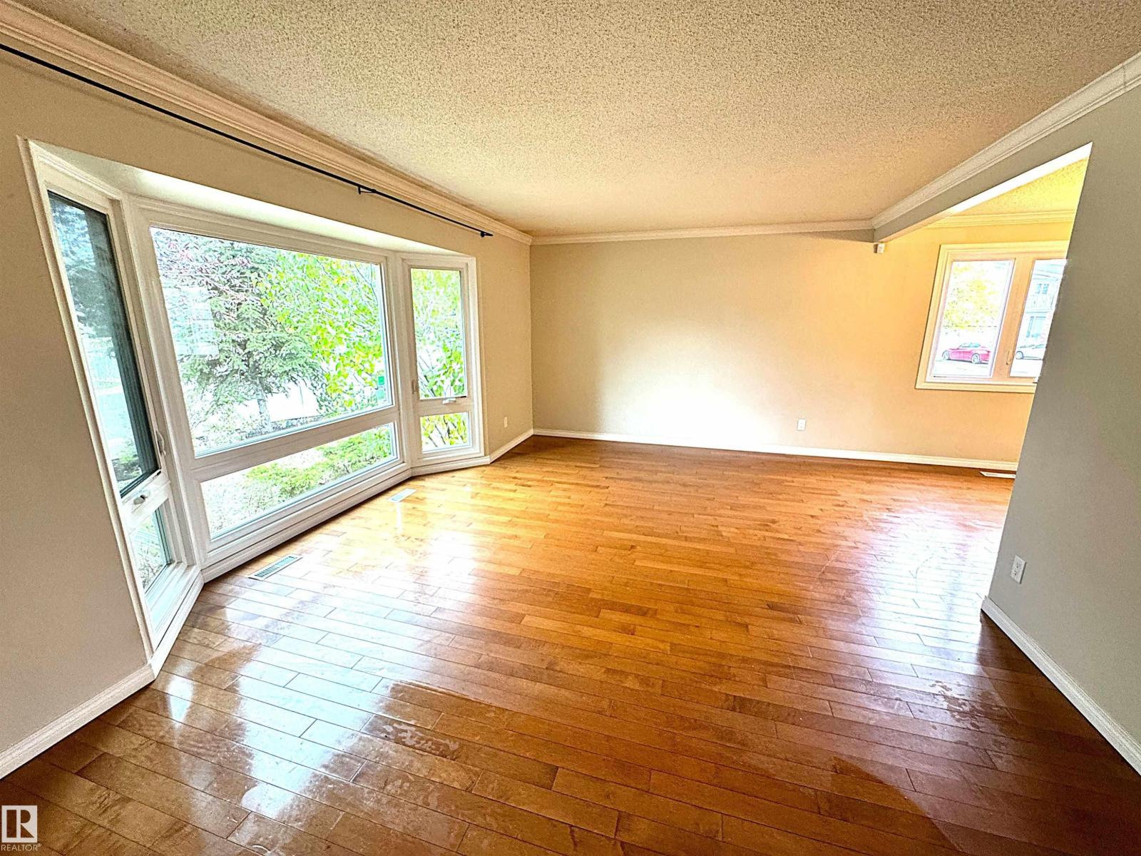 3607 104 St Nw, Edmonton, Alberta  T6J 2J8 - Photo 8 - E4460058