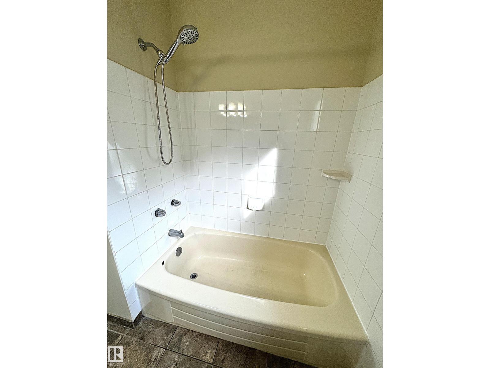 3607 104 St Nw, Edmonton, Alberta  T6J 2J8 - Photo 19 - E4460058