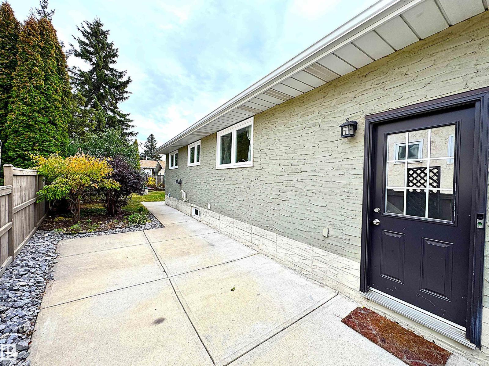 3607 104 St Nw, Edmonton, Alberta  T6J 2J8 - Photo 35 - E4460058