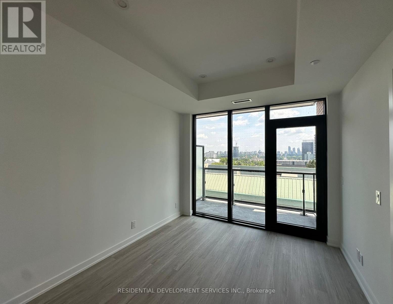 603 - 699 Sheppard Avenue E, Toronto, Ontario  M2K 0J5 - Photo 2 - C12426813