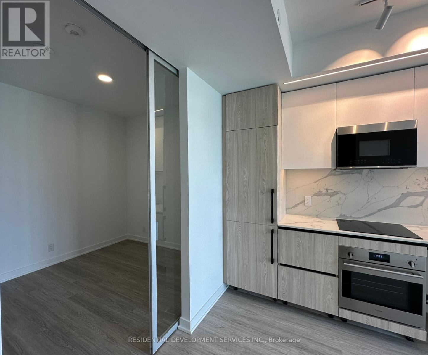 603 - 699 Sheppard Avenue E, Toronto, Ontario  M2K 0J5 - Photo 5 - C12426813