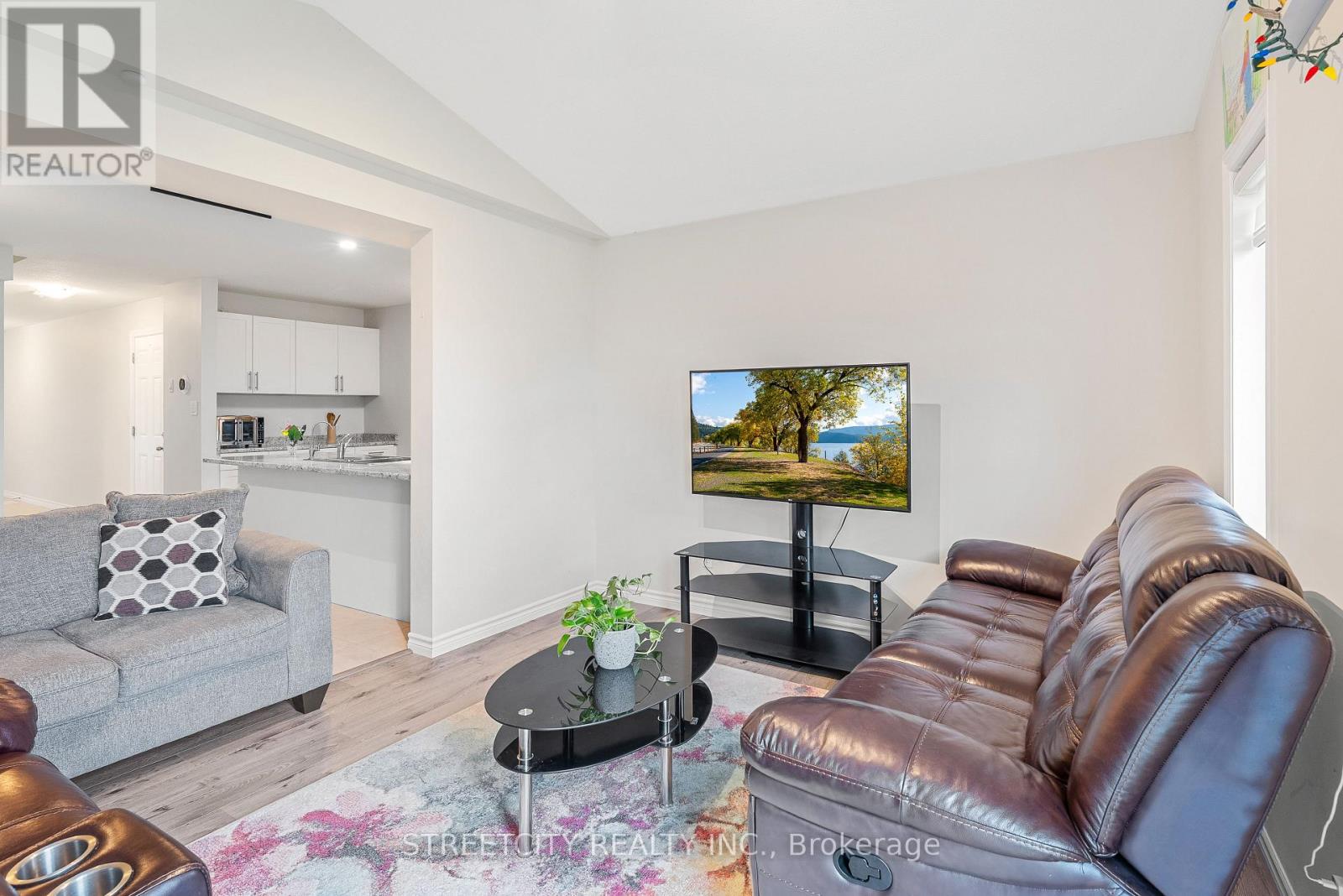 307 Kennington Way, London South, Ontario  N6L 0H4 - Photo 10 - X12434113
