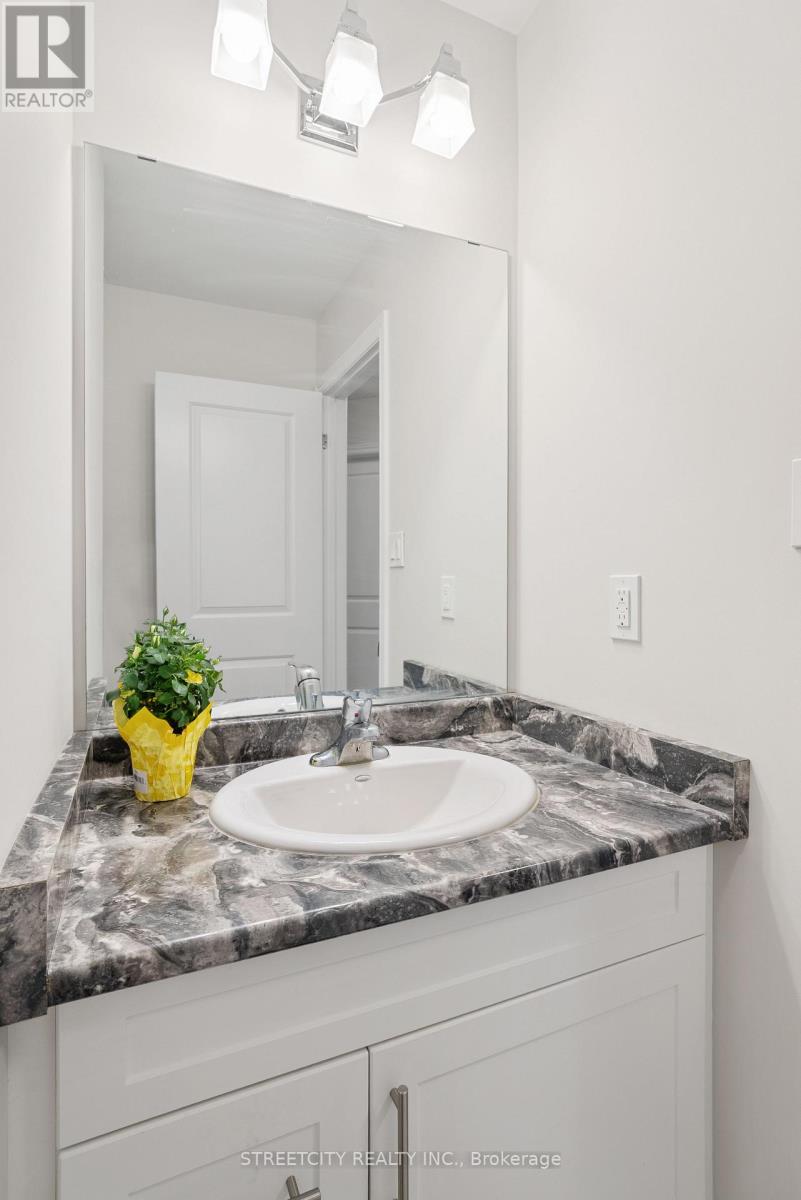 307 Kennington Way, London South, Ontario  N6L 0H4 - Photo 33 - X12434113