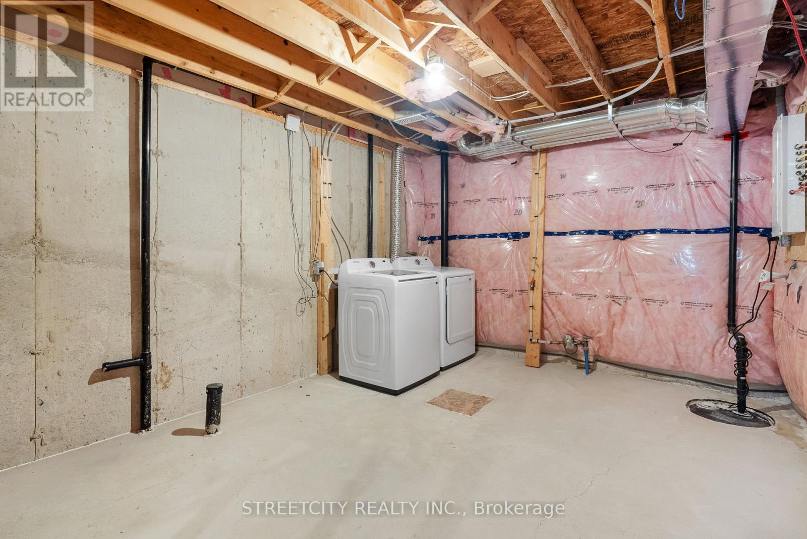 307 Kennington Way, London South, Ontario  N6L 0H4 - Photo 35 - X12434113