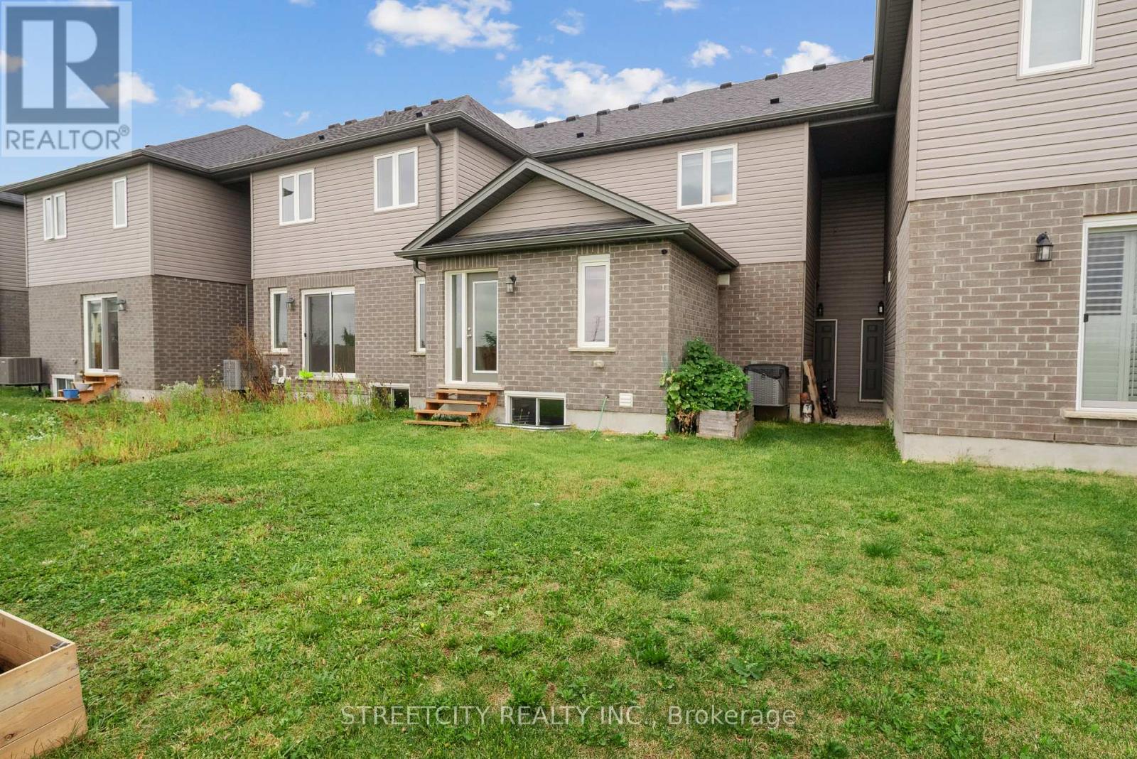 307 Kennington Way, London South, Ontario  N6L 0H4 - Photo 37 - X12434113