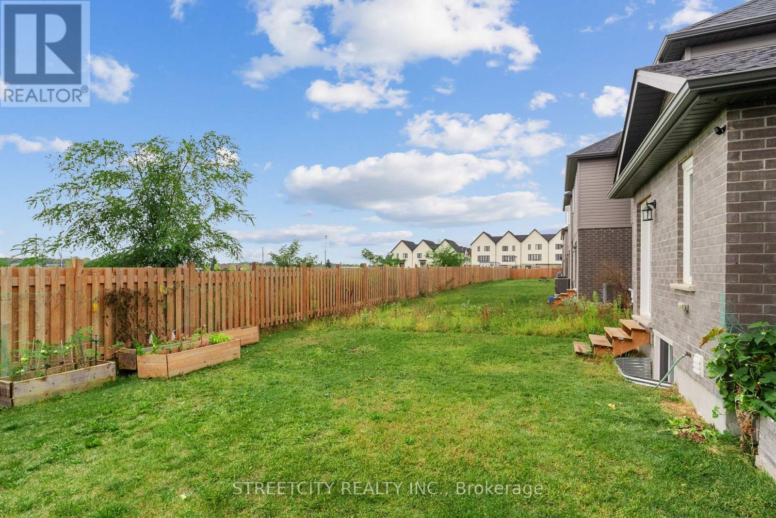 307 Kennington Way, London South, Ontario  N6L 0H4 - Photo 38 - X12434113