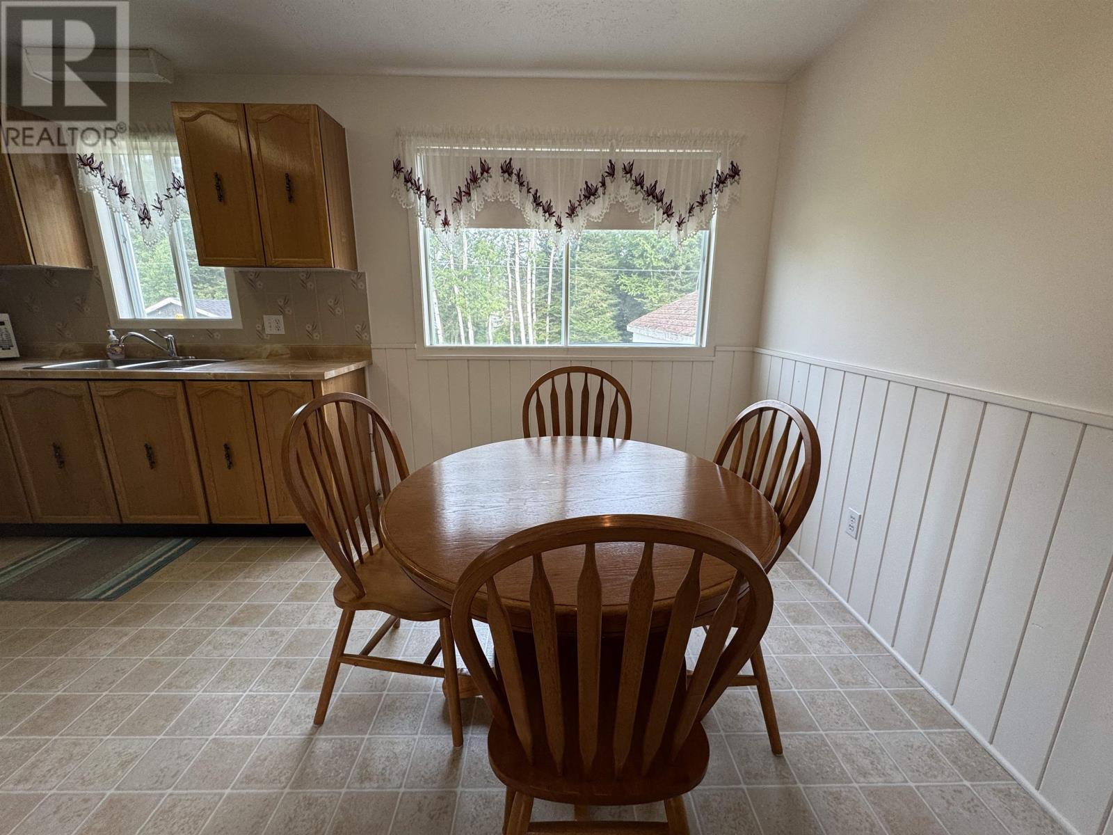 26 Matachewan Rd, Manitouwadge, Ontario  P0T 2C0 - Photo 10 - TB252359