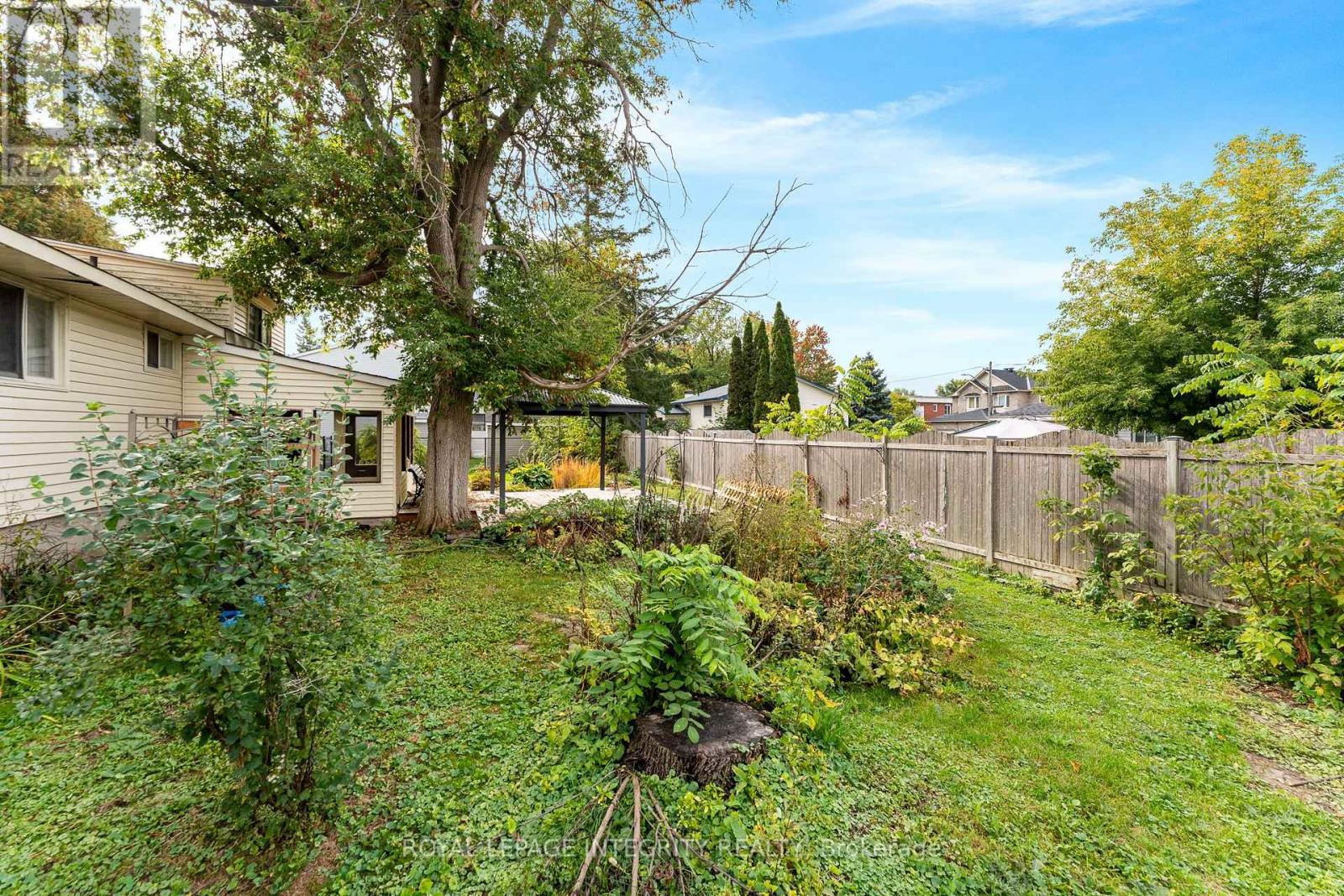 17 Second Avenue, Russell, Ontario  K4R 1E2 - Photo 24 - X12434072