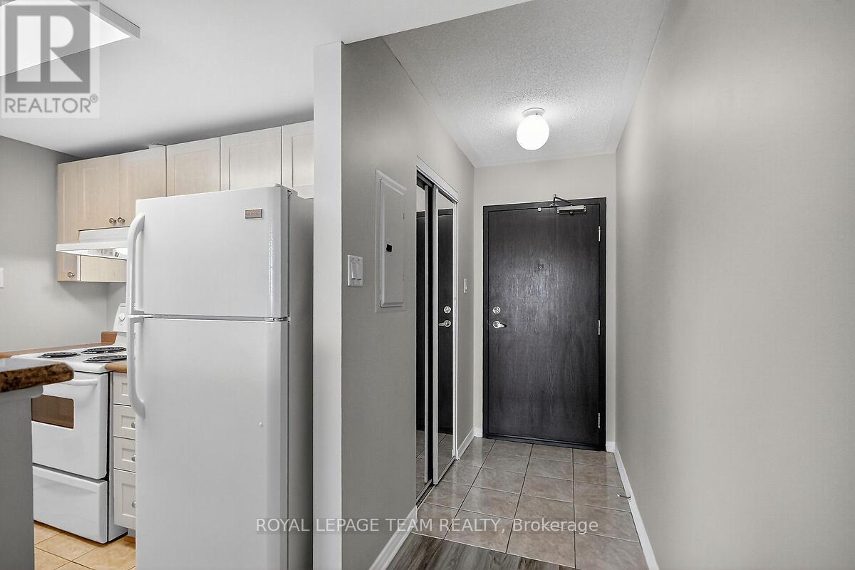 8f - 310 Central Park Drive, Ottawa, Ontario  K2C 4G4 - Photo 10 - X12434121