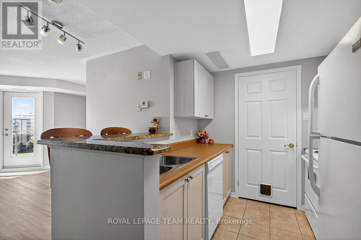 8f - 310 Central Park Drive, Ottawa, Ontario  K2C 4G4 - Photo 12 - X12434121