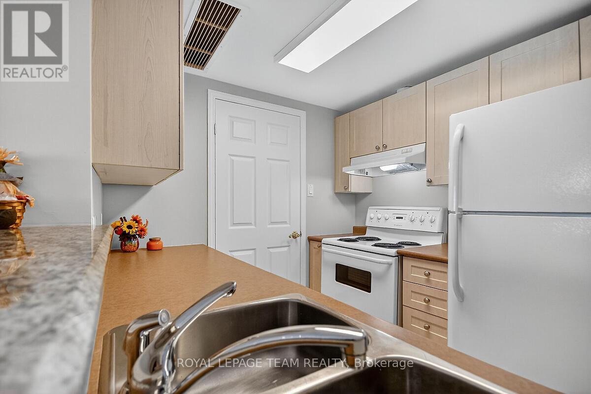 8f - 310 Central Park Drive, Ottawa, Ontario  K2C 4G4 - Photo 14 - X12434121