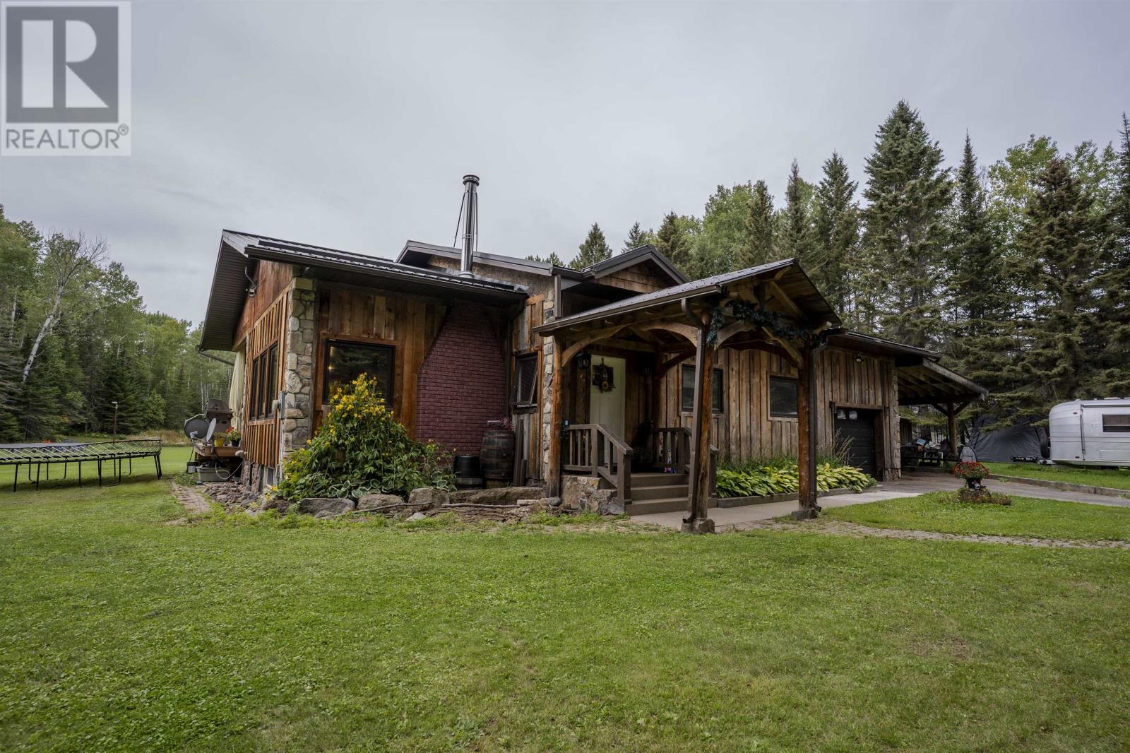 345 Fisher Rd, Thunder Bay, Ontario  P7G 2J1 - Photo 1 - TB252994