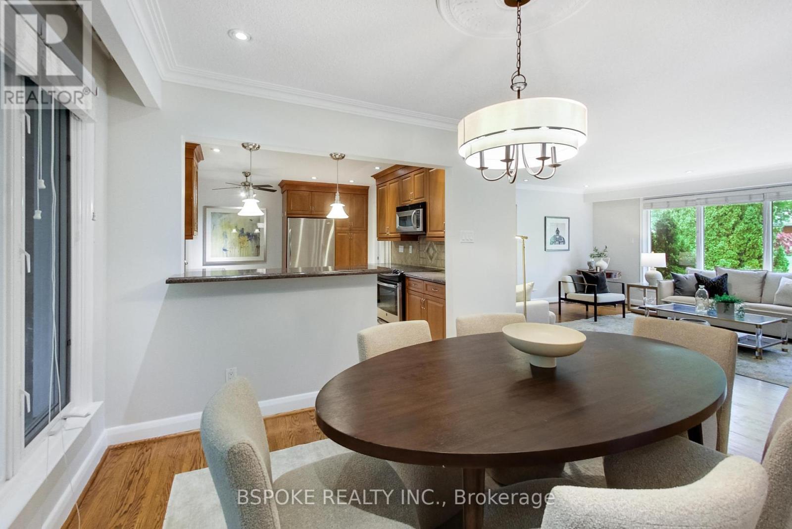 12 Vistaview Boulevard, Vaughan, Ontario  L4J 2A6 - Photo 15 - N12433875