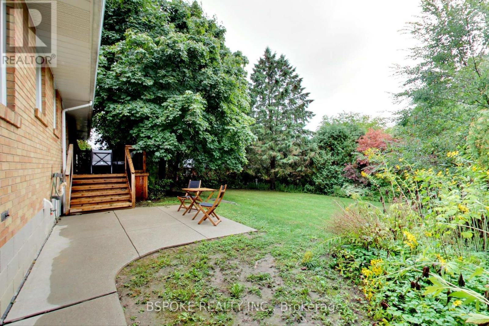 12 Vistaview Boulevard, Vaughan, Ontario  L4J 2A6 - Photo 34 - N12433875