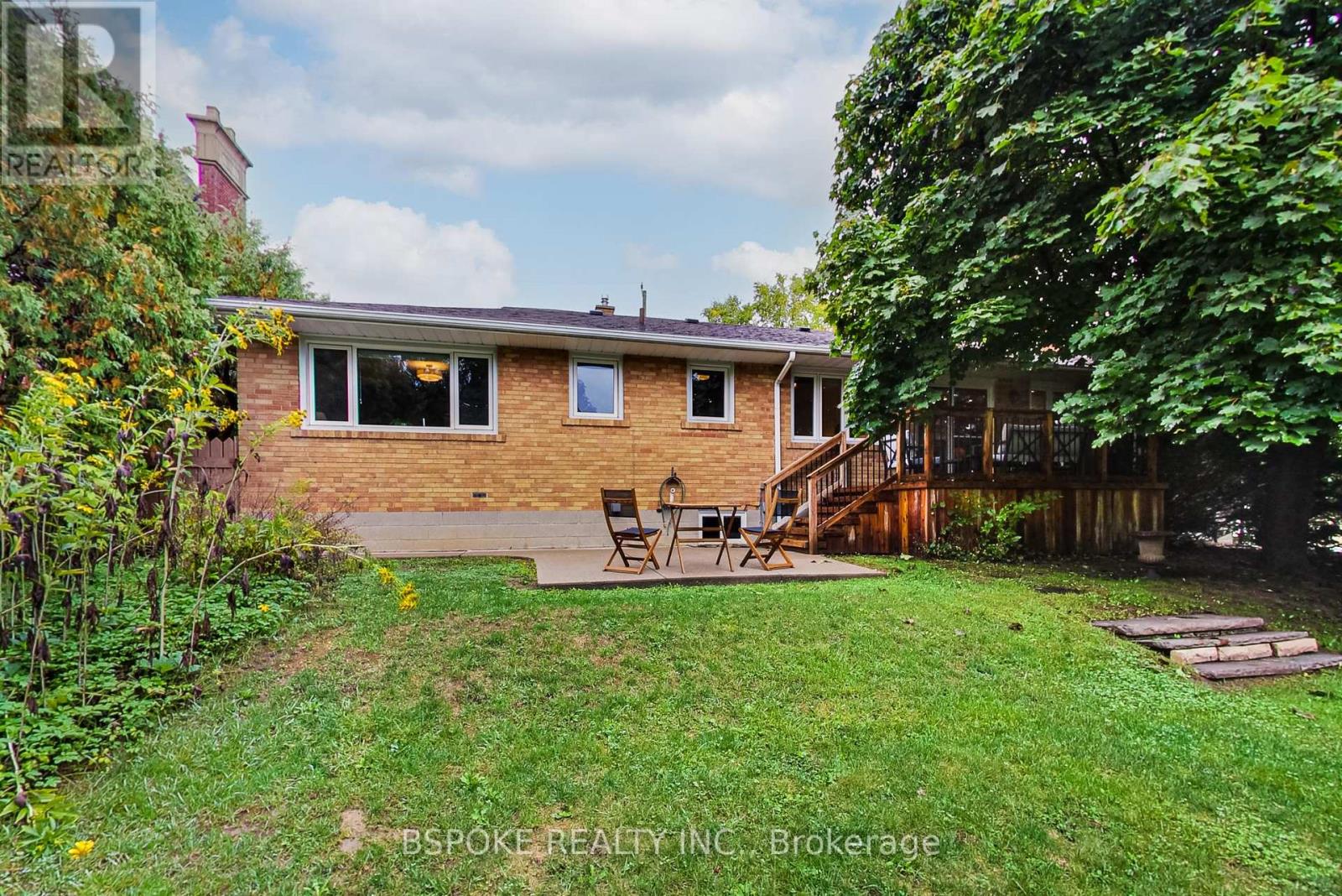 12 Vistaview Boulevard, Vaughan, Ontario  L4J 2A6 - Photo 36 - N12433875