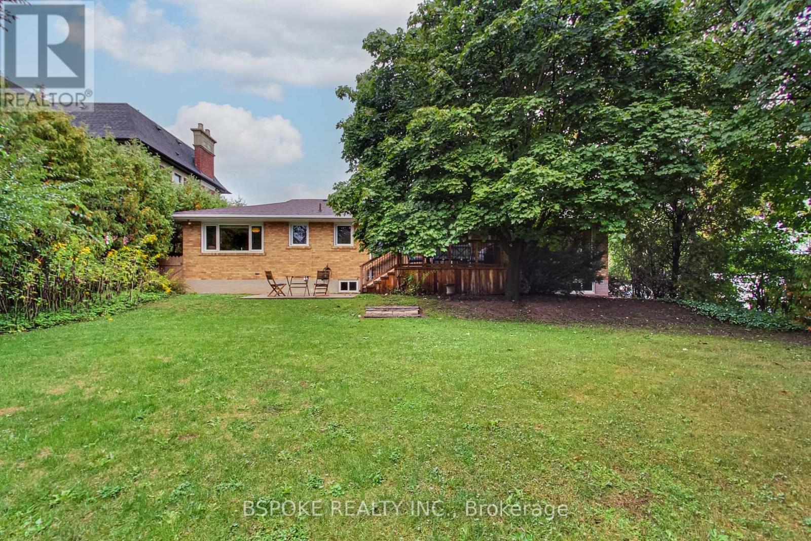 12 Vistaview Boulevard, Vaughan, Ontario  L4J 2A6 - Photo 37 - N12433875