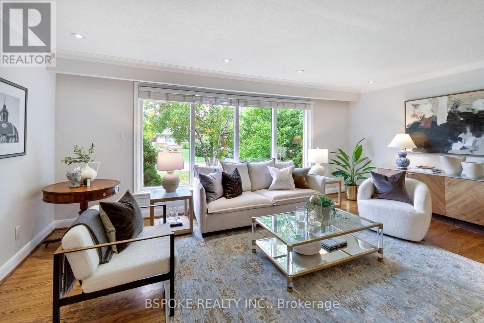 12 Vistaview Boulevard, Vaughan, Ontario  L4J 2A6 - Photo 8 - N12433875