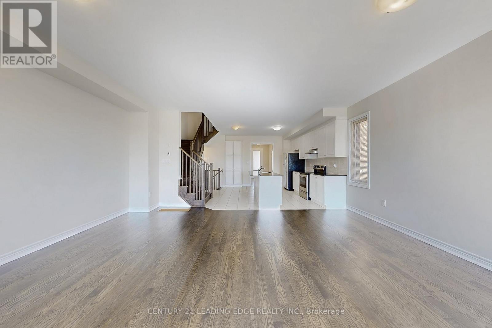 2023 Mullen Street, Innisfil, Ontario  L9S 0J8 - Photo 11 - N12433958