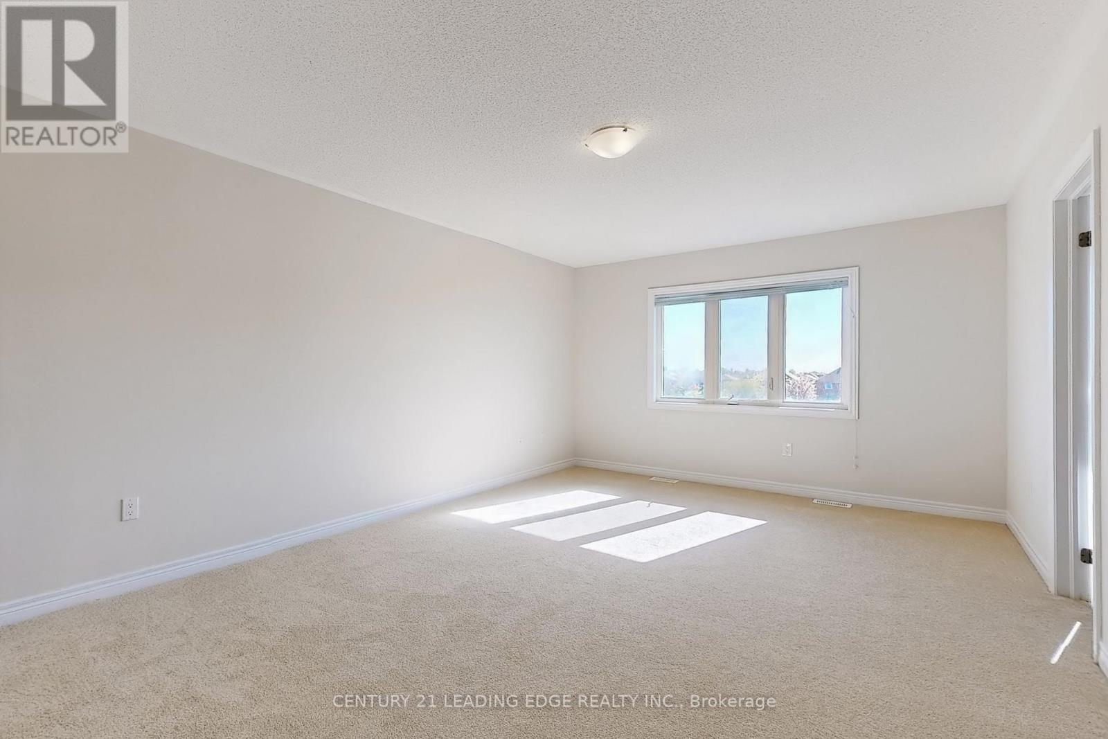 2023 Mullen Street, Innisfil, Ontario  L9S 0J8 - Photo 13 - N12433958