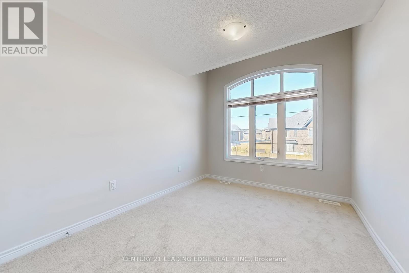 2023 Mullen Street, Innisfil, Ontario  L9S 0J8 - Photo 18 - N12433958