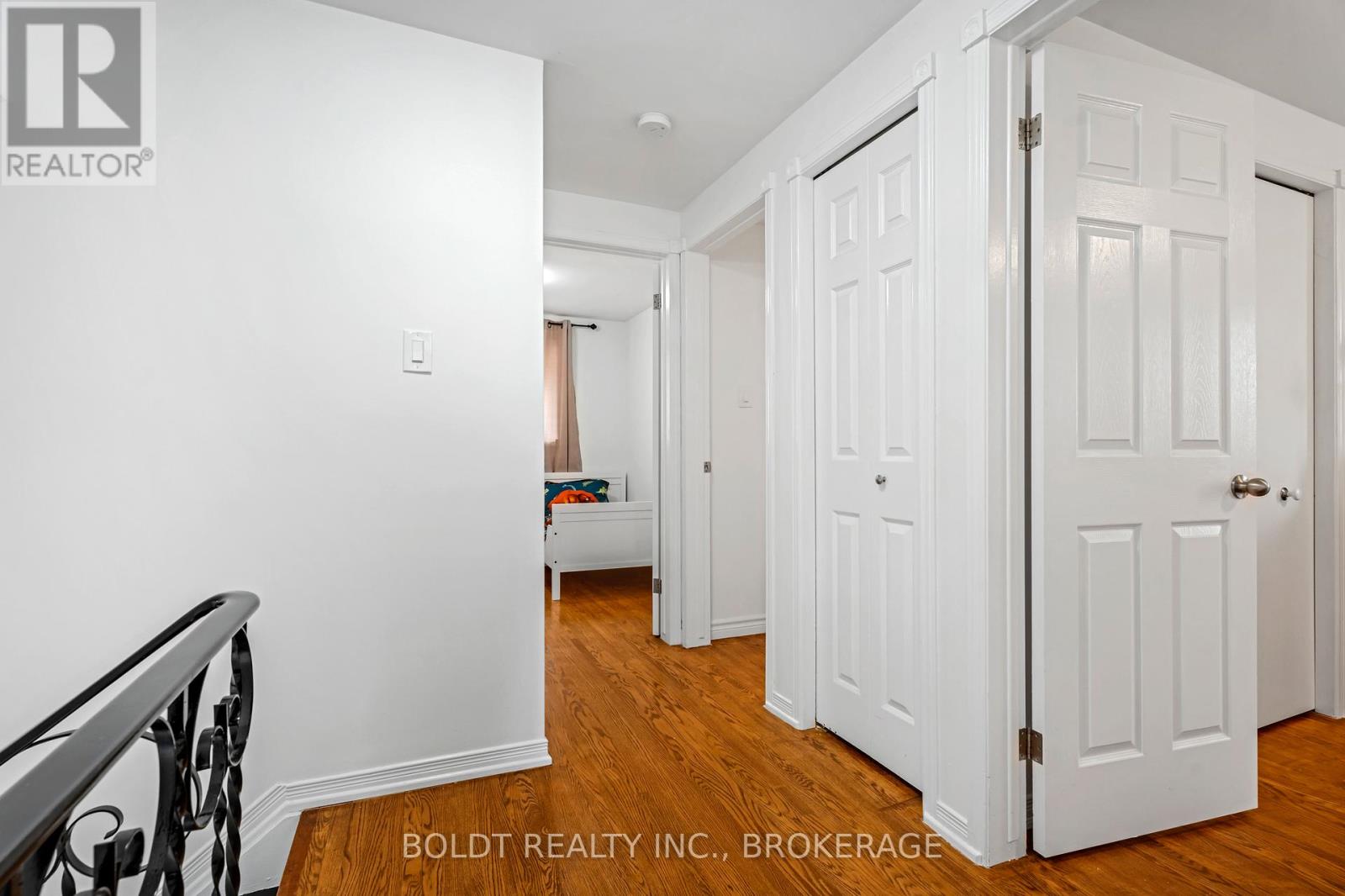 124 Quaker Crescent, Hamilton (Quinndale), Ontario  L8W 1H7 - Photo 19 - X12434087