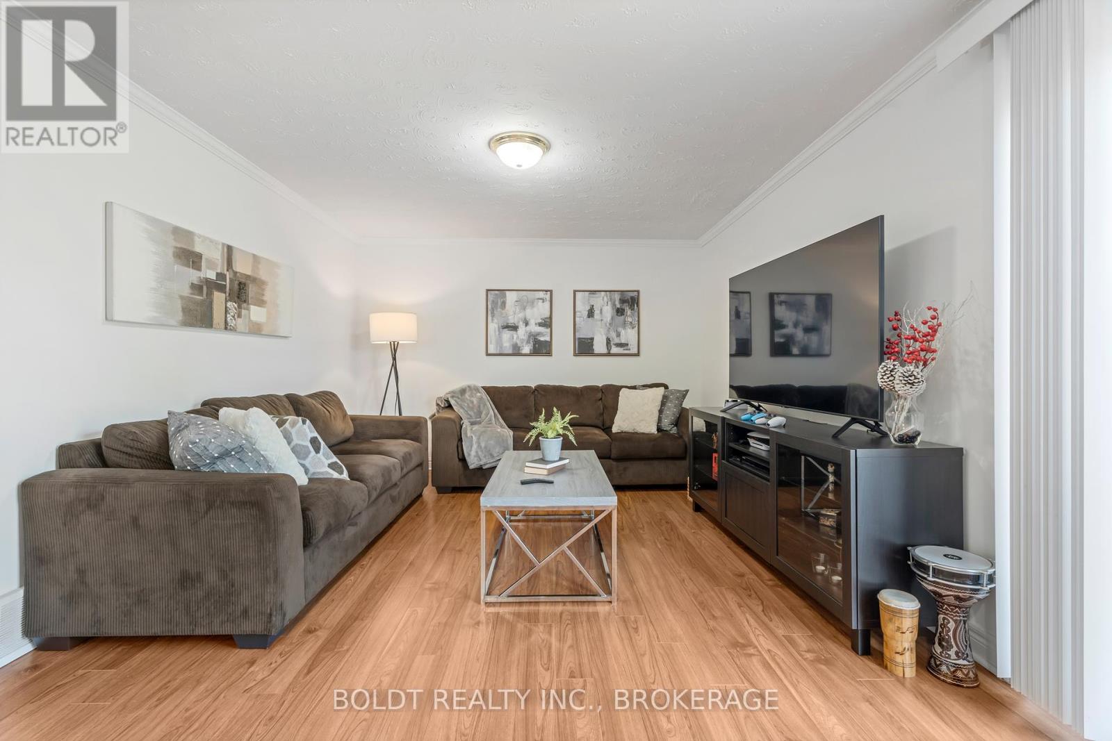 124 Quaker Crescent, Hamilton (Quinndale), Ontario  L8W 1H7 - Photo 20 - X12434087