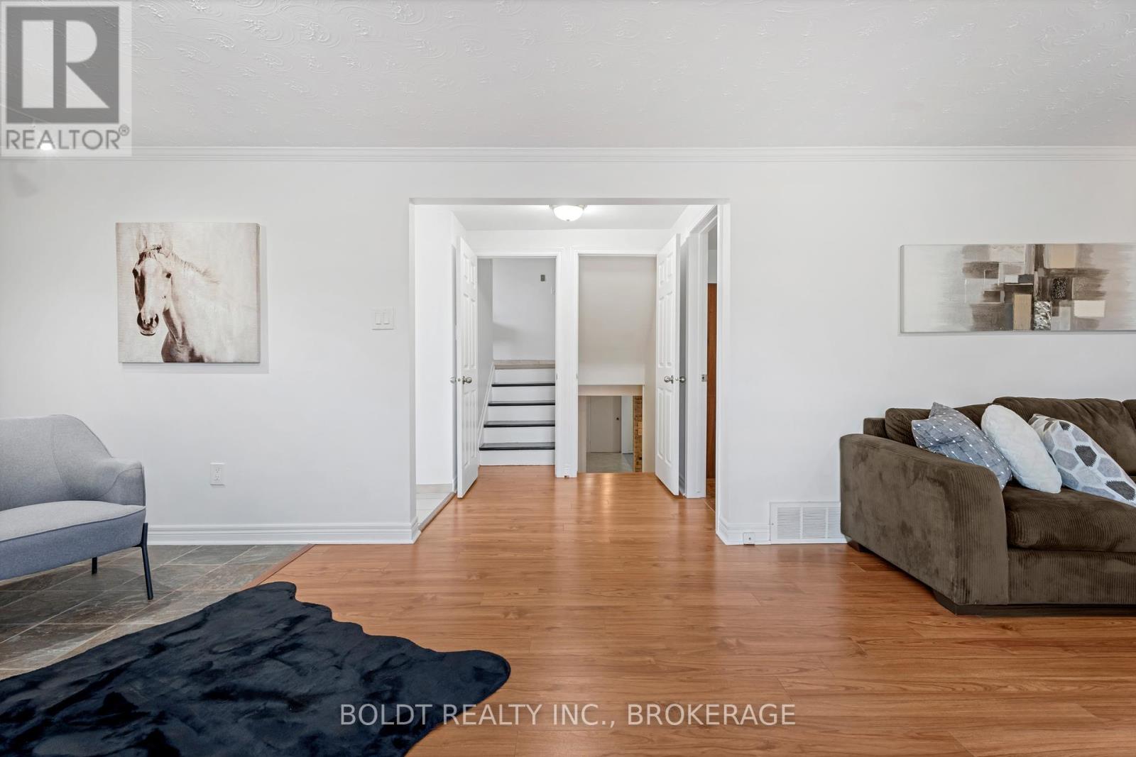 124 Quaker Crescent, Hamilton (Quinndale), Ontario  L8W 1H7 - Photo 22 - X12434087