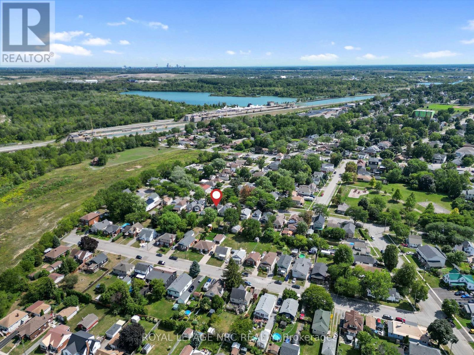 27 Maplecrest Avenue, St. Catharines (Burleigh Hill), Ontario  L2T 1A7 - Photo 40 - X12434173